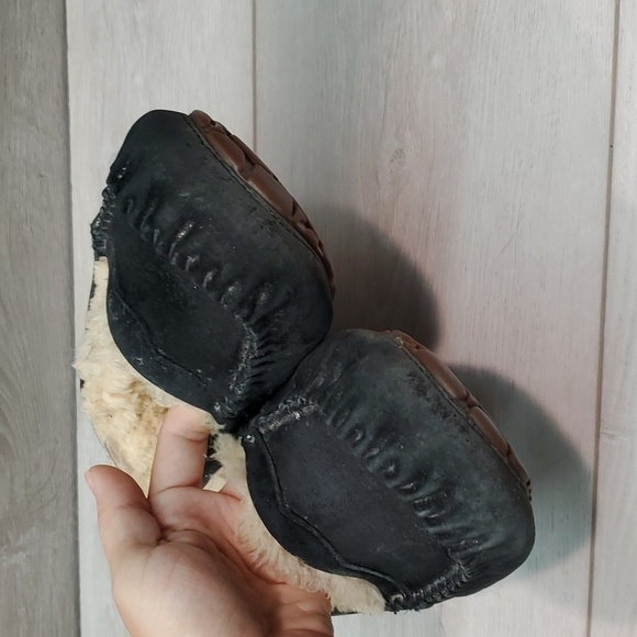 Ugg Australia Women 5732  Leather Insulated lined Loafer Slip on shoes sz 8 - Picture 4 of 13